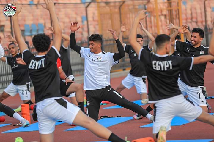 منتخب مصر يختتم تدريباته قبل السفر إلى المغرب لمواجهة غينيا بالتصفيات الإفريقية - صور