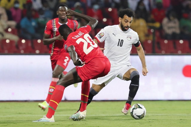 "كاف" يُعلن حكم مباراة مصر والسودان في كأس أمم إفريقيا - صورة