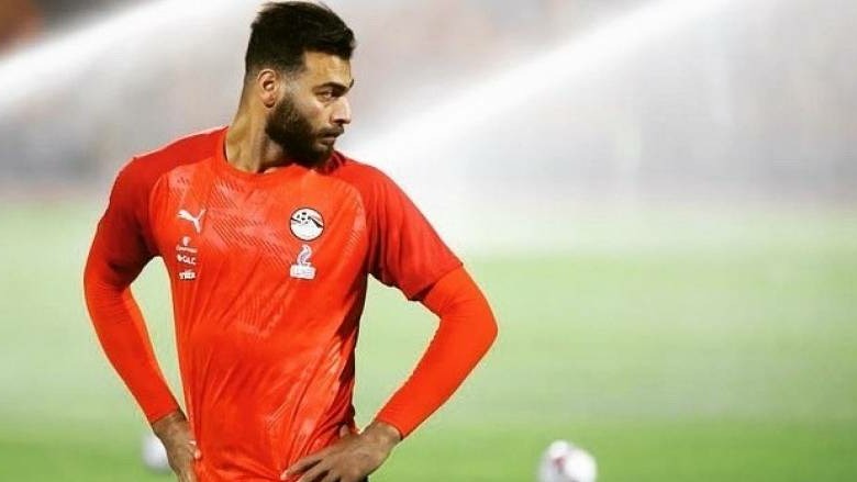 بالفيديو | تعرف على سر زجاجة محمد أبو جبل قبل ركلات الجزاء