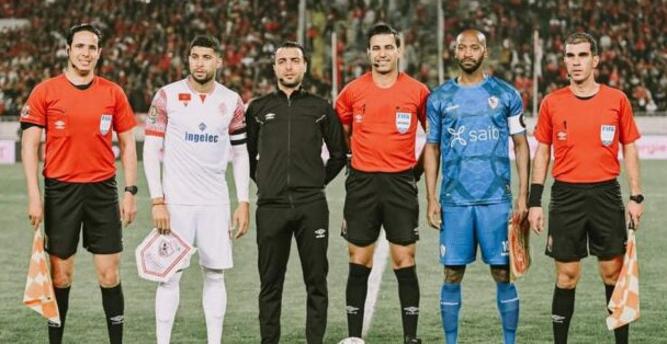 الاتحاد الإفريقي يعلن طاقم حكام مباراة الزمالك والوداد المغربي في دوري الأبطال
