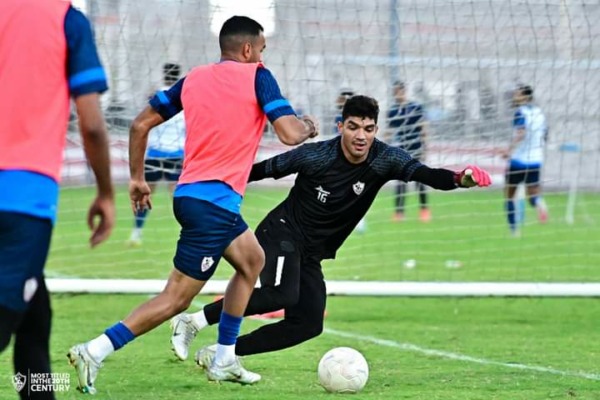 الظهور الأول لـ عمرو السيسي..14 صور ترصد كواليس مران الزمالك