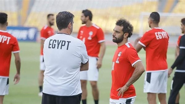 فيتوريا يصدم النني ومحمد صلاح قبل مباراة مصر وبلجيكا!!
