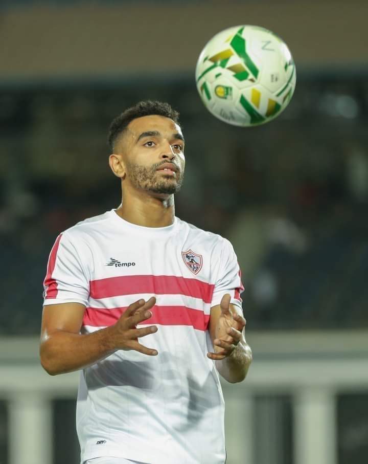 لاعب الزمالك السابق يدافع عن أوباما..ويكشف سبب تراجع مستواه-فيديو