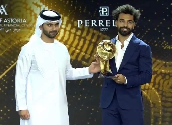 محمد صلاح يوجه ساله قوية للاعبين العرب بعد الفوز بجائزة أحسن لاعب بالعالم