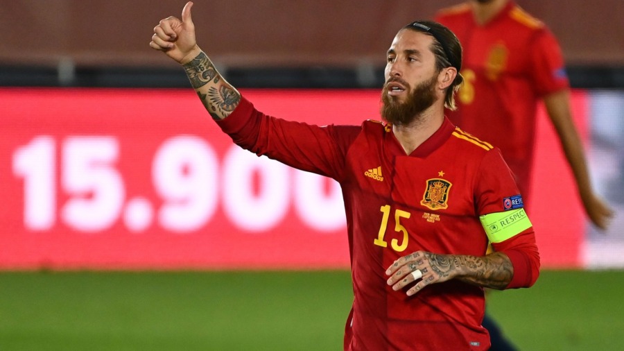 "إسبانيا لا تخسر"!.. رسالة قوية من سيرجيو راموس للاعبين بعد الخسارة من المغرب وتوديع كأس العالم - صورة