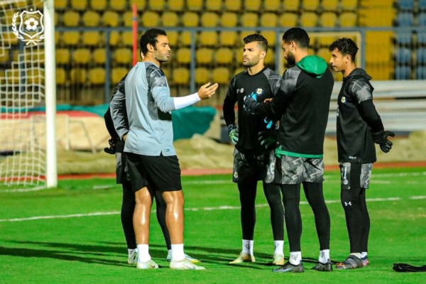 إستعدادًا للزمالك.. ميدو يقود المران الأول لـ الإسماعيلي بعد تولي القيادة الفنيه للفريق-صور