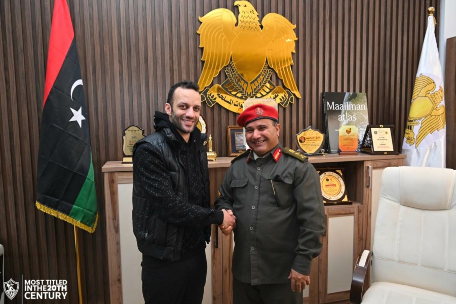 قائد الجيش الليبي يلتقي وفد بعثة الزمالك في ليبيا