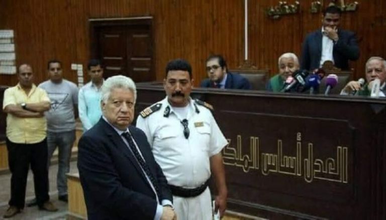 الكشف عن موقف مرتضى منصور من الحكم المنتظر ضده بسبب سب وقذف عمرو اديب
