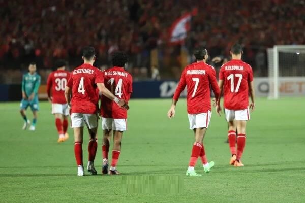 بالأسماء.. كولر يستبعد 6 لاعبين من قائمة الأهلي لمواجهة الرجاء في المغرب