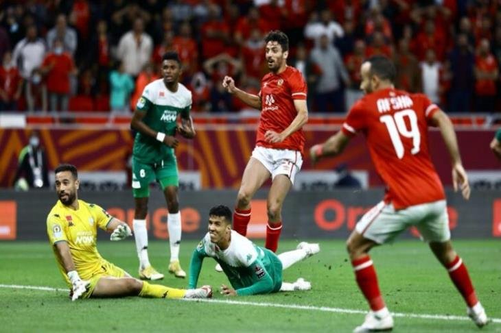 من أجل تحقيق الفوز على الأهلي .. الرجاء المغربي يحفز لاعبيه بطريقة خاصة