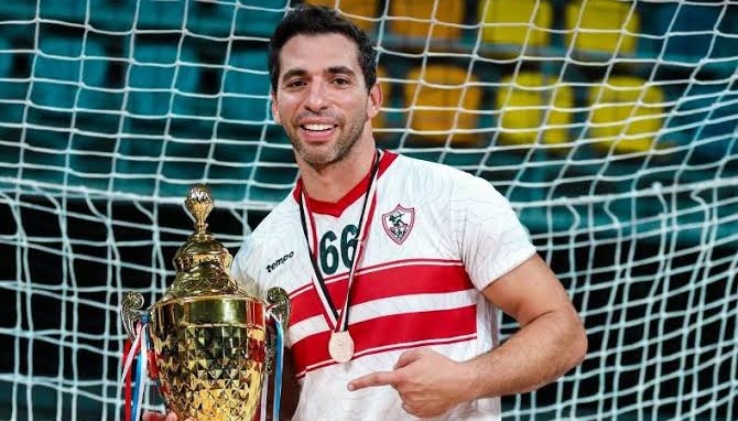 أحمد الأحمر يوجه رساله لفريق طائرة الزمالك بعد قهر الأهلي و الفوز بالدوري!!-صوره