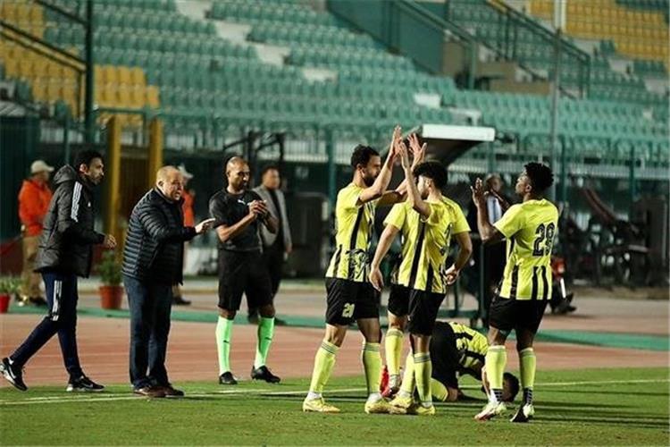 طريق الزمالك .. المقاولون العرب يضرب الحمام برباعية نظيفة ويتأهل لدور الـ16 من كأس مصر