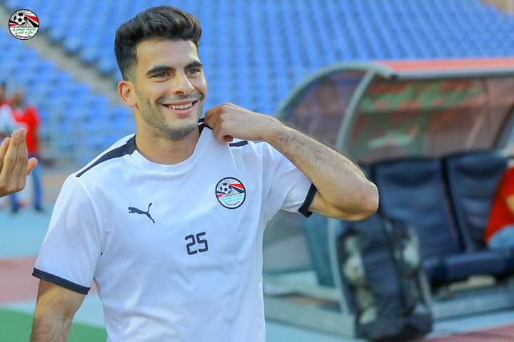 مدرب منتخب مصر : زيزو أفضل من هذا اللاعب هجومياً .. و هذا سبب استبعاد هلال !!