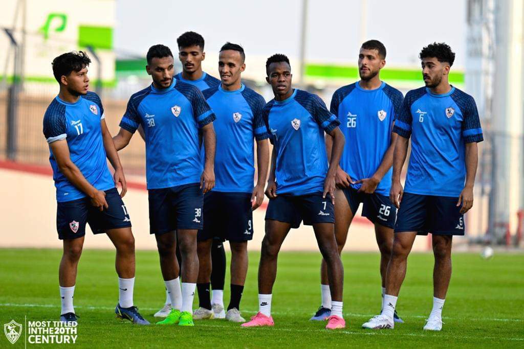 رباعي الزمالك يؤازرون لاعبي الفريق في مواجهة الشباب السعودي