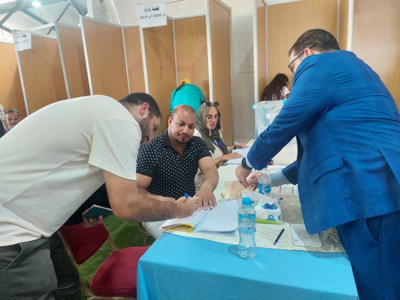 انتخابات الزمالك 2023 | نجم القلعة البيضاء وإداري سابق يظهران في الخيمة الانتخابية - صور