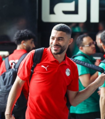 منتخب مصر يتوجه إلى الإمارات استعدادًا لمواجهتي زامبيا والجزائر - صور