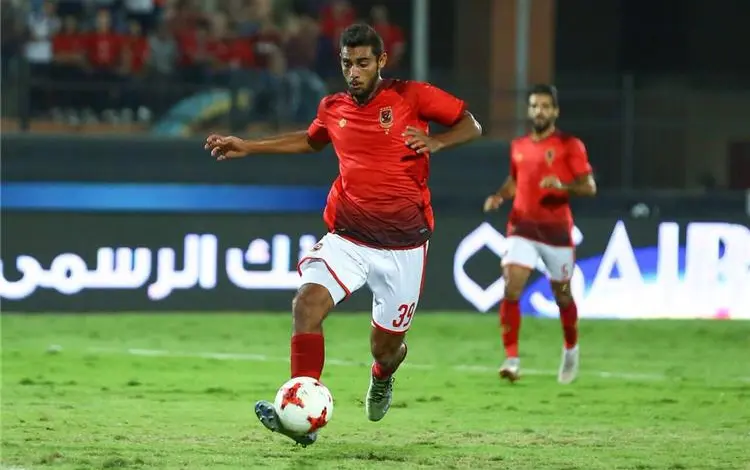 والده: الأهلي لا يهتم بـ أحمد ياسر ريان.. واللاعب لا يُمانع الانضمام إلى الزمالك!!