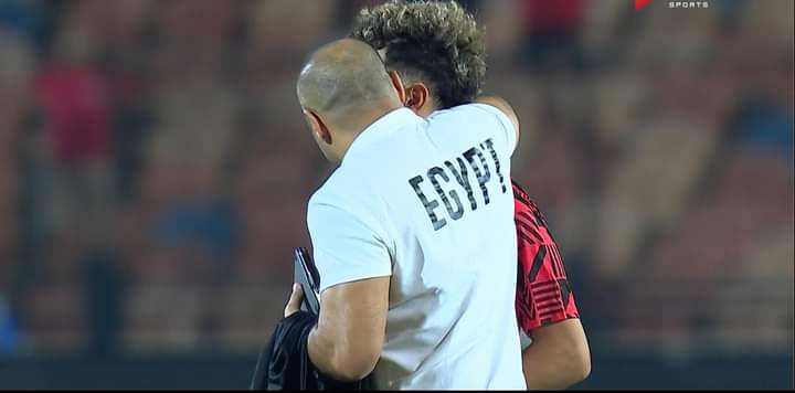 الخائن إمام عاشور يثير الجدل بعد مباراة مصر أمام جيبوتي.. وتدخل مدرب المنتخب - صورة