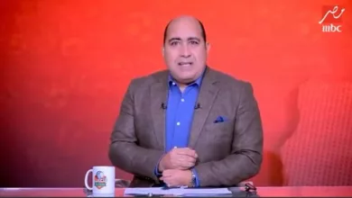 مهيب عبد الهادي يفجر مفاجأة كبرى بشأن سر تواصل أسطورة ليفربول مع زيزو!! - فيديو