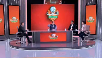 نجم الأهلي يسخر من سؤال مهيب عبدالهادي على الهواء " الزمالك ميقدرشي يعملها " - فيديو