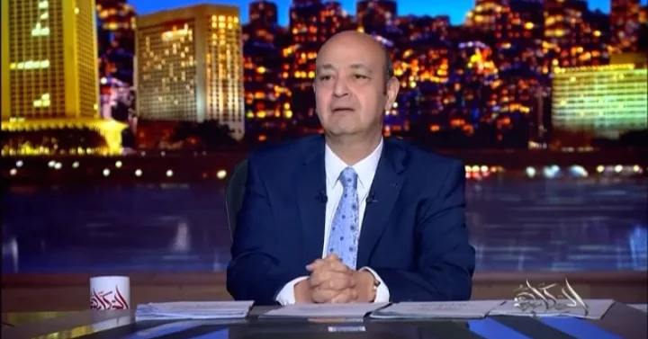 عمرو أديب يسخر من جماهير الأهلي على الهواء " لسه عايزين مهاجم" - فيديو