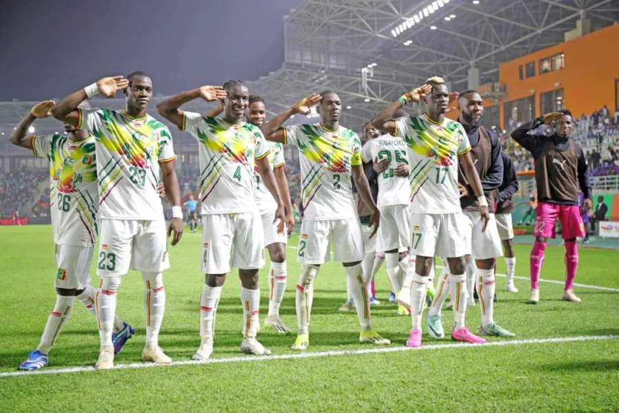 أهداف فوز منتخب مالي على جنوب إفريقيا في أمم إفريقيا.. مشاركة بيرسي تاو و ديانج - فيديو