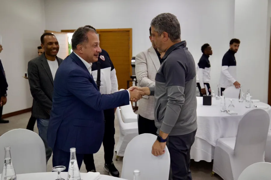 السفير المصري يزور بعثة الزمالك في الإمارات - صور