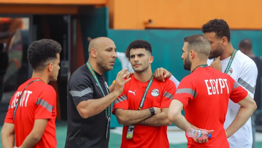 قبل مواجهة موزمبيق .. جولة خاصة لمنتخب مصر في استاد "فليكس" بكوت ديفوار - صورة