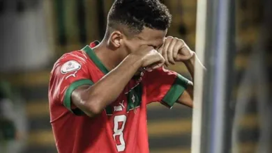 هل يقصد مصر أم الجزائر؟ احتفال مثير بالبكاء لنجم منتخب المغرب بعد هدفه في تنزانيا - فيديو