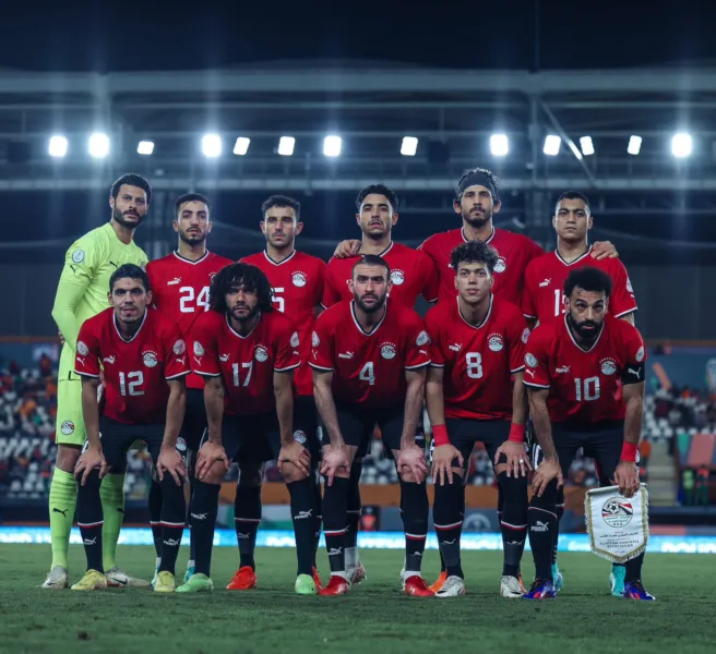 نجم الزمالك السابق يُحمل لاعب الأهلي مسؤولية أخطاء منتخب مصر أمام موزمبيق وغانا؟!