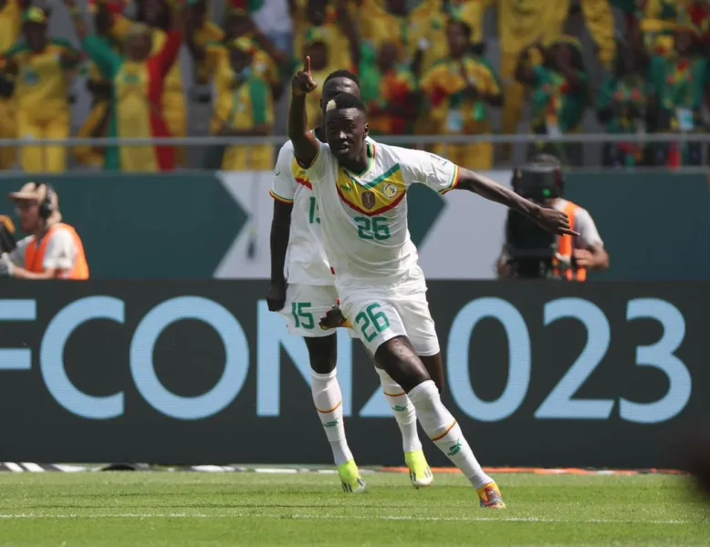 شاهد | ثلاثية السنغال في جامبيا وهدف خرافي في كأس أمم إفريقيا - فيديو