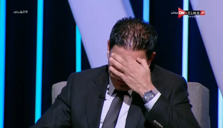 الحكم إبراهيم نور الدين يبكي علي الهواء !! والسبب !؟ - فيديو