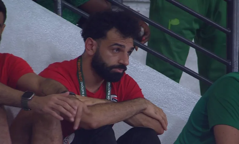 رد فعل محمد صلاح بعد هدف الرأس الأخضر في مصر - فيديو