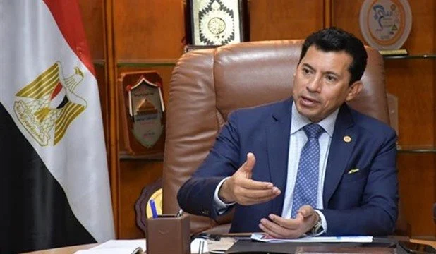 وزير الرياضة يعتذر بسبب نهائي الكونفدرالية بين الزمالك ونهضة بركان
