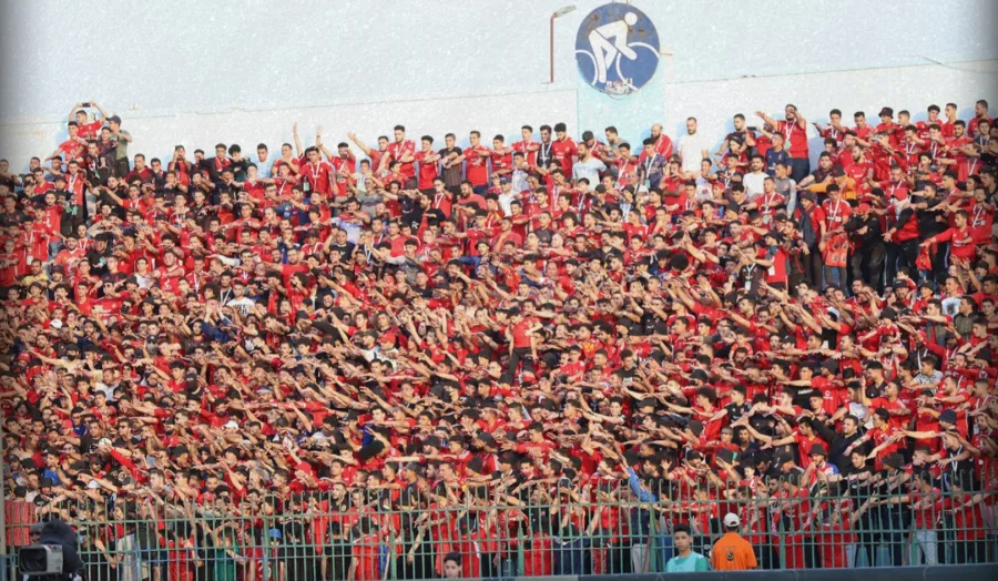 شاهد هتافات مدوية من جماهير الأهلي ضد الخطيب في مباراة بلدية المحلة!! - فيديو