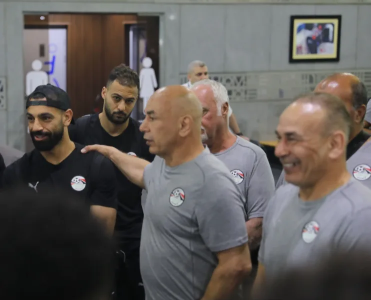 أشرف صبحي يستقبل بعثة منتخب مصر في استاد القاهرة - صور