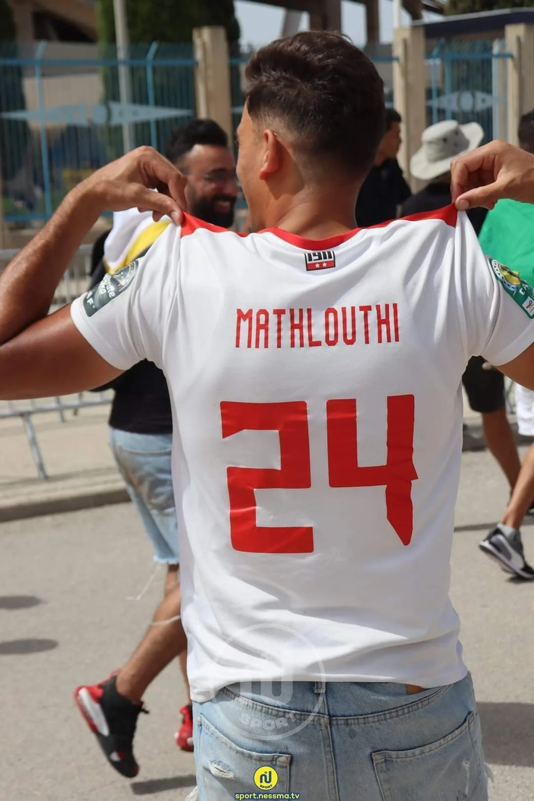 الزمالك حاضرا بقميصه في نهائي كأس تونس - صورة