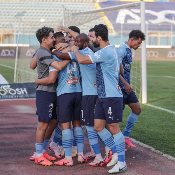 قائمة بيراميدز لمواجهة سموحة في الدوري.. غياب ثنائي الفريق