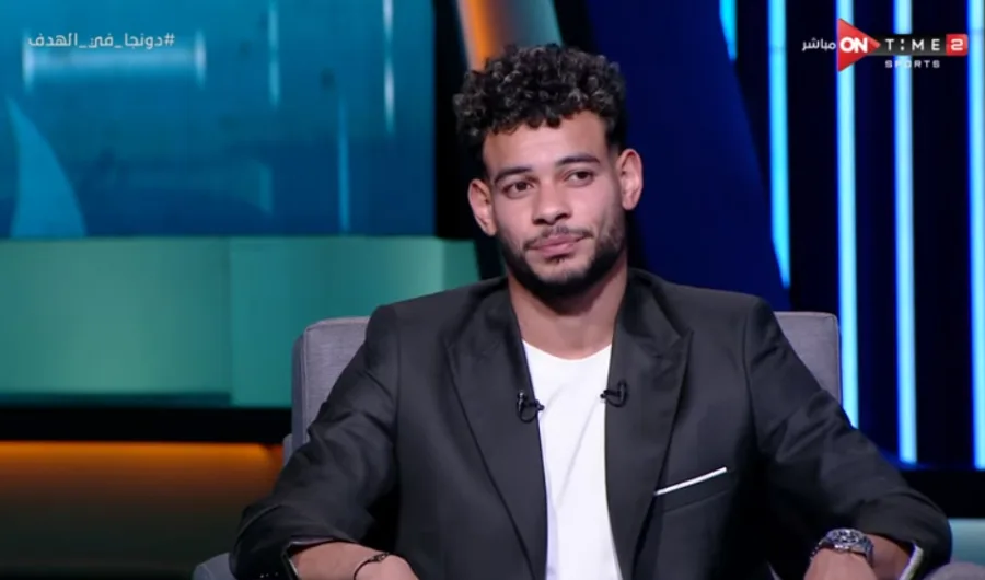 دونجا يفتح النار على أحد المحللين ويهدده بنشر فيديوهاته .. ويؤكد: "مؤذي وبيضحك على الناس" - فيديو