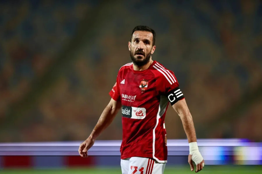خالد الغندور يكشف حقيقة وجود عرض قطري لضم علي معلول