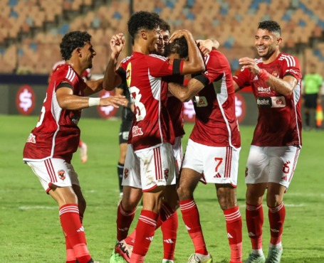 الصور الأولى لدرع الدوري المصري الجديد قبل تسليمه للأهلي غدا - صور