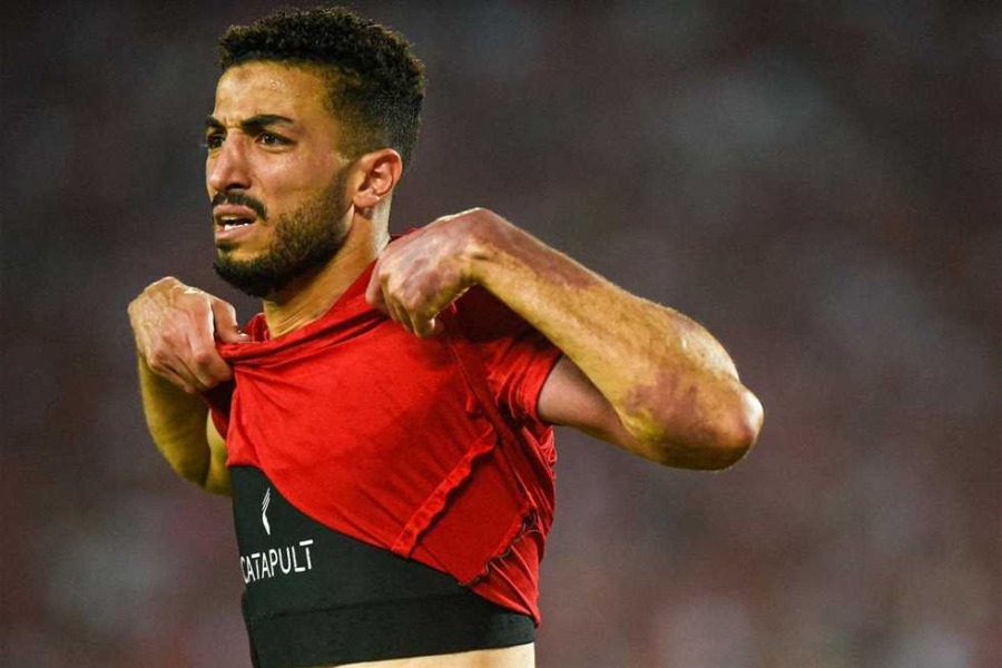 إعلامي يكشف تفاصيل هامة بشأن رحيل عبد المنعم لـ فرنسا وموقف الأهلي الحاسم!!