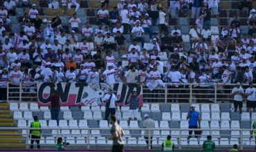 أجواء حماسية في مدرجات الزمالك.. وهتاف لـ شيكابالا يهز أرجاء استاد آل نهيان - فيديو