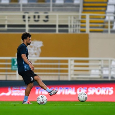 شاهد كواليس مران الزمالك الأخير في الإمارات قبل مواجهة بيراميدز في السوبر المصري - فيديو