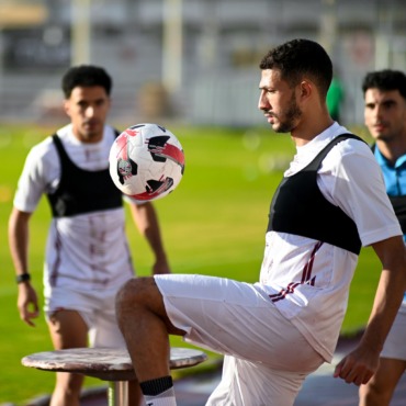 10 صور ترصد مران الزمالك اليوم استعدادًا لمواجهة المصري .. جلسة جوميز مع ميشالاك الأبرز