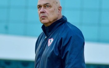 نجم الزمالك السابق: جروس مازال يتعرف على لاعبي الفريق.. ومباراة بلاك بولز مهمه لهذا السبب