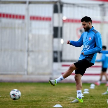 بتواجد عضو الجهاز الجديد.. 15 صورة ترصد كواليس مران الزمالك قبل مواجهة بلاك بولز