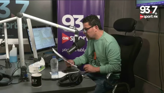 خالد الغندور يُطلق تعليقًا ناريًا بعد احتفال إمام عاشور بـ "البالونة البيضاء": ماذا لو فعلها لاعب الزمالك بـ "الحمراء"! فيديو 1 خالد الغندور يُطلق تعليقًا ناريًا بعد احتفال إمام عاشور بـ "البالونة البيضاء": ماذا لو فعلها لاعب الزمالك بـ "الحمراء"! فيديو