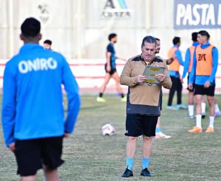 بيسيرو يستبعد نجمي الفريق من معسكر الزمالك لمباراة القمة