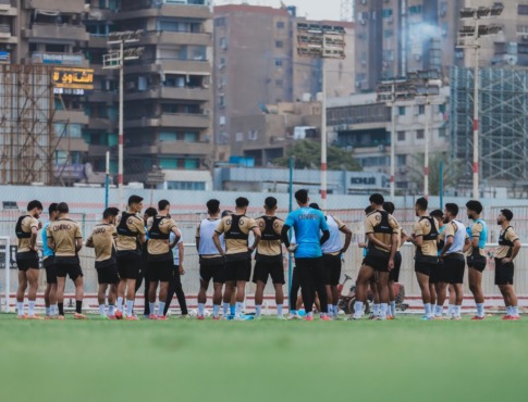 الزمالك يتحرك مبكرًا لتدعيم صفوفه رغم أزمة القيد.. واقتراب 6 لاعبين من الرحيل! 1 الزمالك يتحرك مبكرًا لتدعيم صفوفه رغم أزمة القيد.. واقتراب 6 لاعبين من الرحيل!